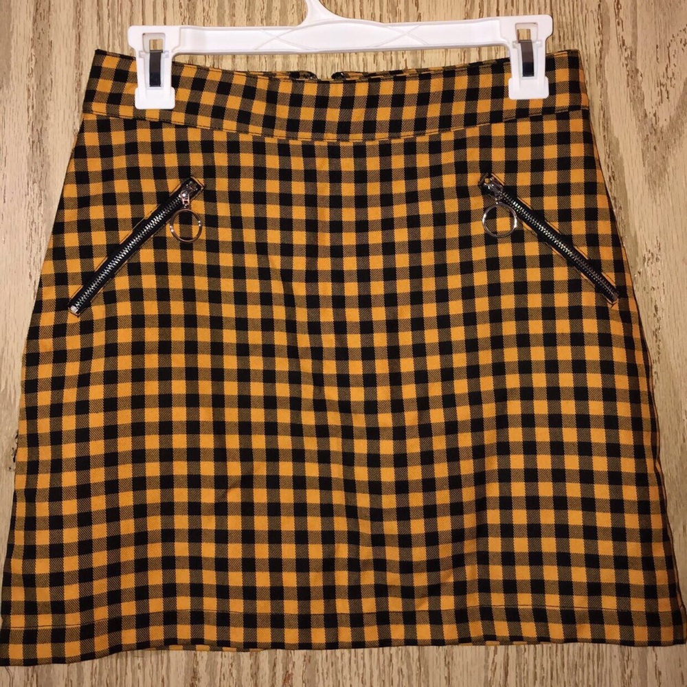 forever 21 black & yellow plaid skirt
